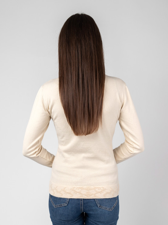 Бежов пуловер с жакардови акценти "Нежен контраст"